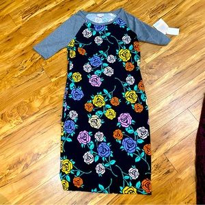 Lularoe Julia dress size S roses 🌹(#650)